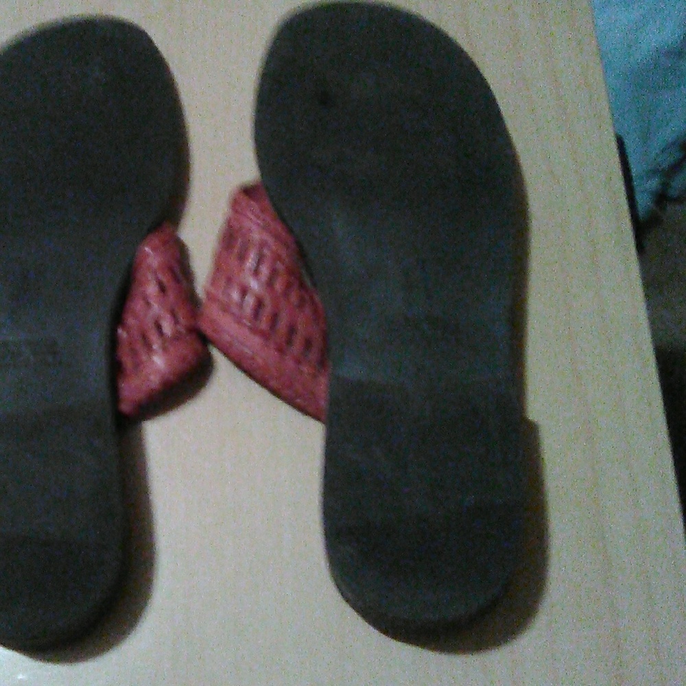Red sandals - Picture 2 of 2
